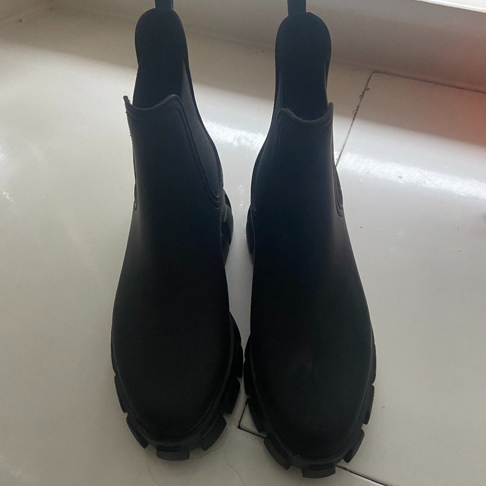 Barely Worn Black Jeffrey Campbell Platform Rainboots